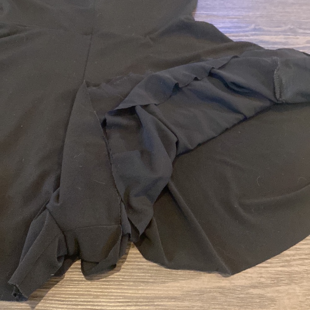 Kimchi Blue black sleeveless romper. Sz S. Dress/shorts. Scalloped straps. - Picture 12 of 16